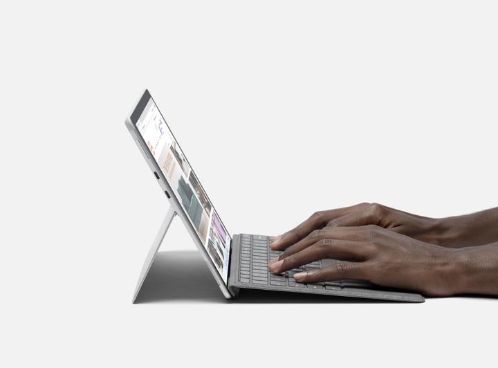 Produktbild Microsoft Surface Pro X (13", Microsoft SQ1, 8 GB, 256 GB)