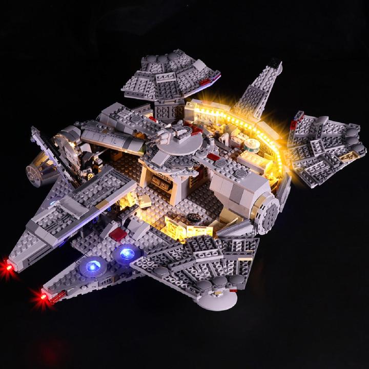Produktbild BrickBling LED Licht Set für LEGO Millennium Falcon (75257)