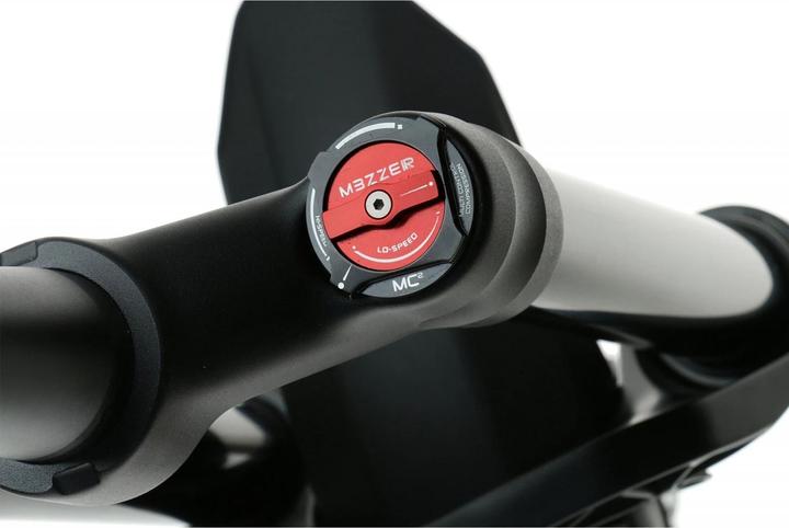 Actual product image Manitou Mezzer Pro (180 mm, Nib)