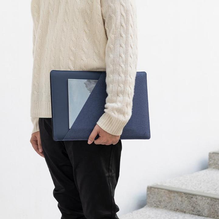 Actual product image Native Union Stow Slim (13", Apple)