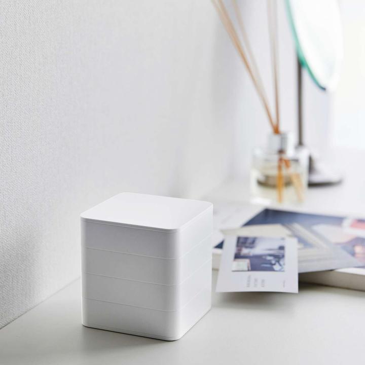 Actual product image Yamazaki 4-stöckige quadratische Schmuckdose TOWER