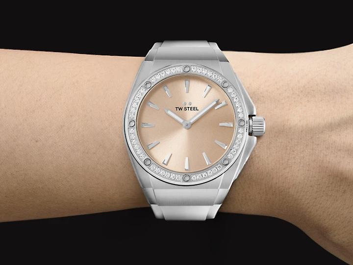 Produktbild TW-Steel TW Steel CE4032 CEO Tech Damen 38 mm 10ATM (Analoguhr, 38 mm)