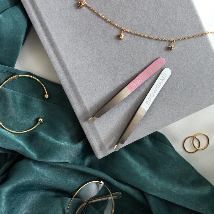 Image du produit Browgame Cosmetics Slanted Tweezer Pink