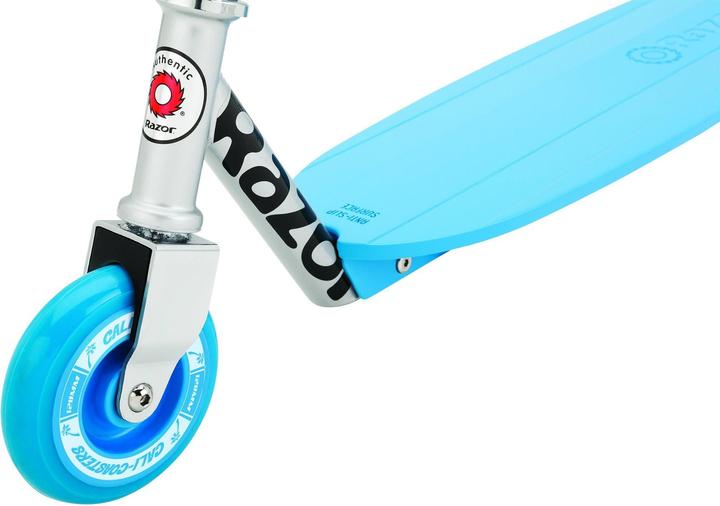 Actual product image Razor California Longboard Scooter - Blue 23L