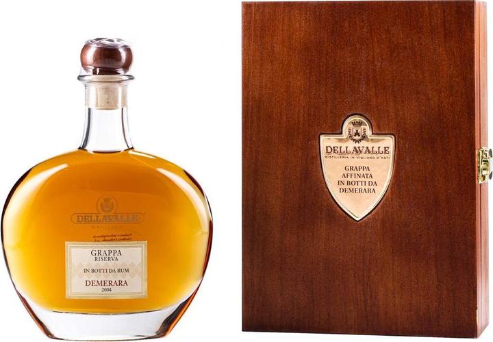Immagine prodotto Dellavalle Grappa Affinata in Botti da Demerara Rum in scatola di legno (1 x 70 cl)
