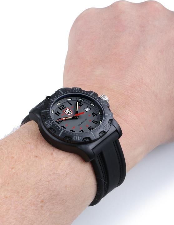 Immagine prodotto Luminox Ops 8880 (Fatto in Svizzera, Orologio sub, Orologio da polso analogico, 45 mm)