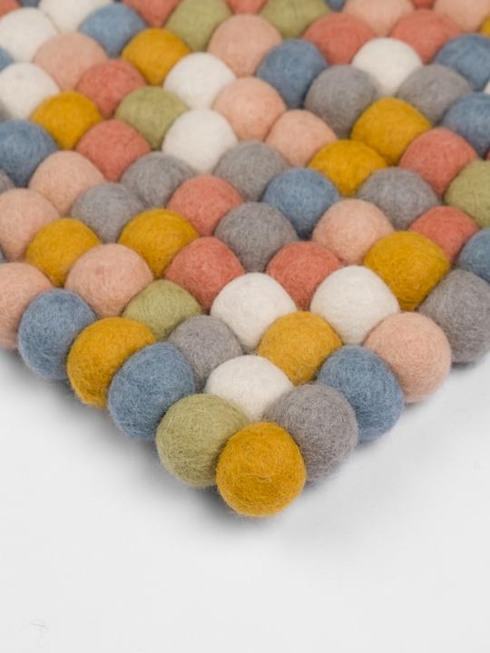 Produktbild Myfelt Liese Filzkugelteppich eckig (120 x 170 cm)