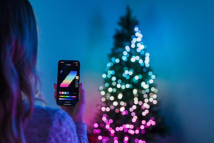Actual product image Twinkly Tree PreLit (210 cm)