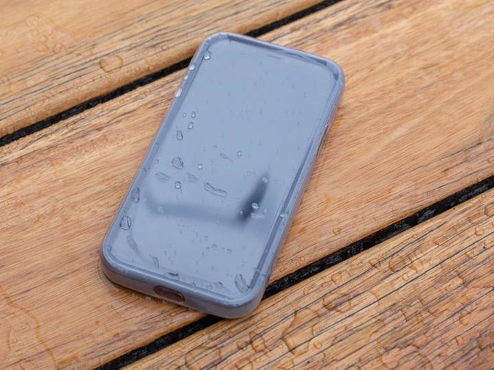 Actual product image Quad Lock Poncho (Apple iPhone XS Max)