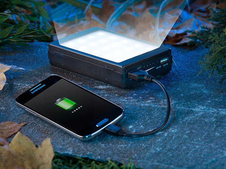 Actual product image Revolt 2in1 solar power bank with camping light (11000 mAh, 40.70 Wh)