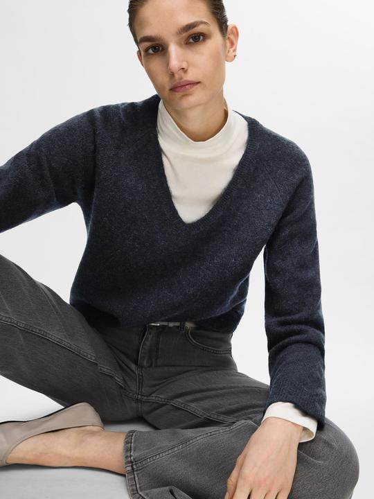 Actual product image Selected Femme V-neck knit jumper (M)