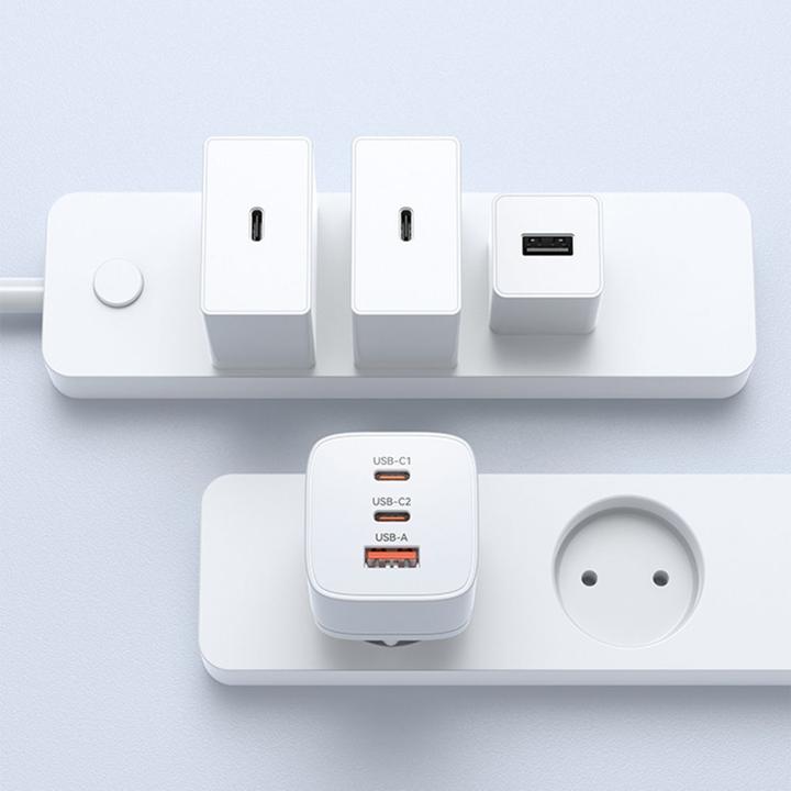 Actual product image Wozinsky CGWCW 65W USB-A / 2 x USB-C GaN wall charger - white (65 W)