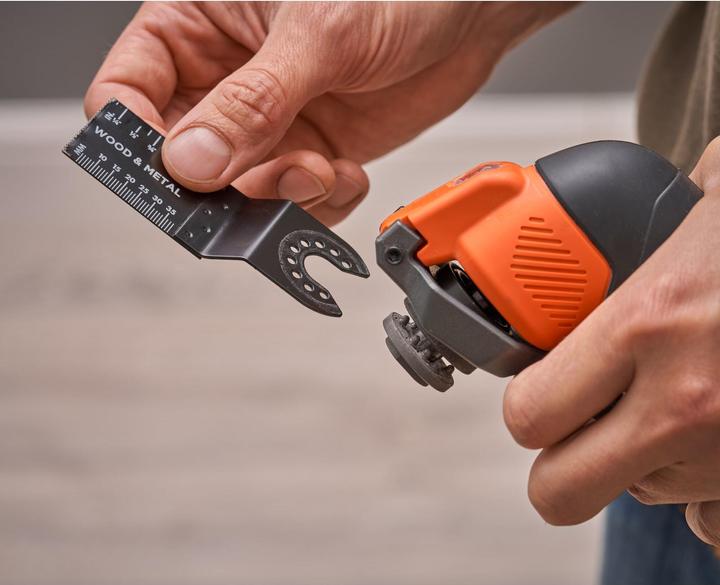 Immagine prodotto Black & Decker Utensile multifunzione da 18 V, caricatore da 1A, 1x batteria da 2,0 Ah, 20 pezzi di accessori