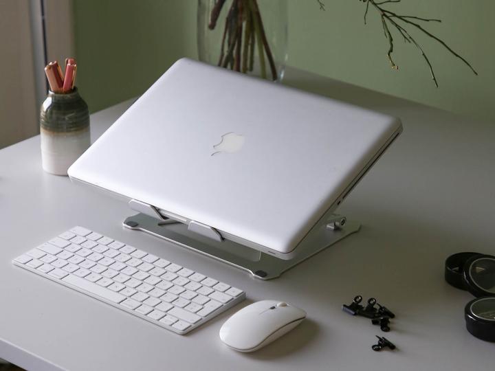 Actual product image Esmée Notebook stand