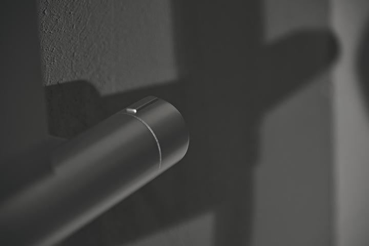 Produktbild Ideal Standard Duschsystem Alu+: Ceraflow Brausearmatur 2 Ablagen, 2F-Handbrause, 2F-Kopfbrause