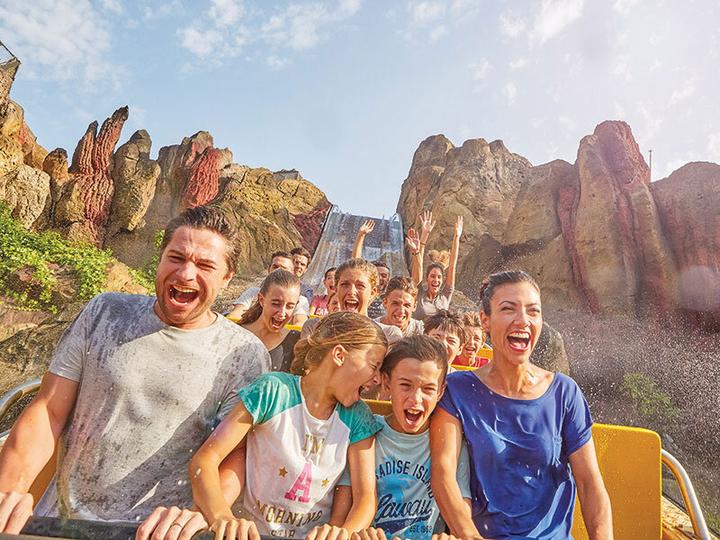 Immagine prodotto Smartbox Viaggio al parco PortAventura e Ferrari Land per 2 persone con 2 notti in hotel 4* (2 pers.)