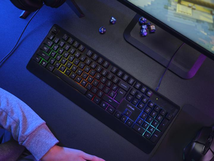 Actual product image Trust GXT 792 Quadrox 4-in-1 Gaming Bundle (US, Cable)