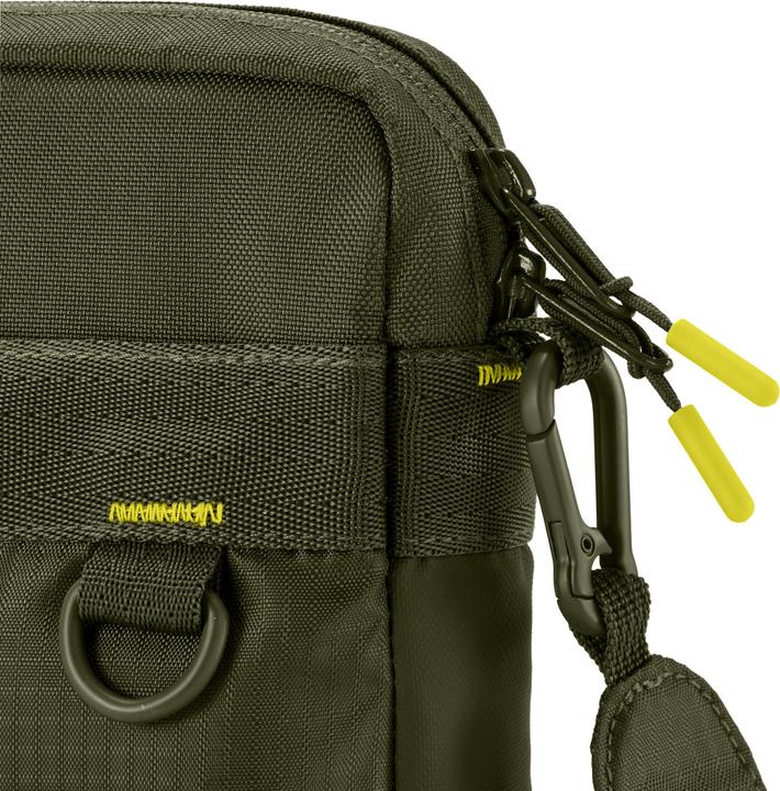 Actual product image Johnny Urban Jayden shoulder bag