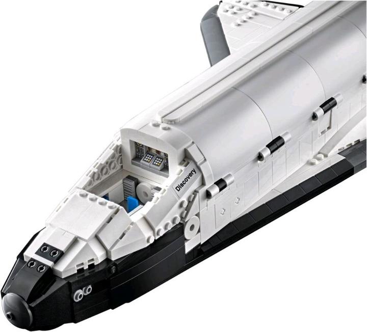 Actual product image LEGO NASA Space Shuttle Discovery (10283, LEGO Rare Sets)