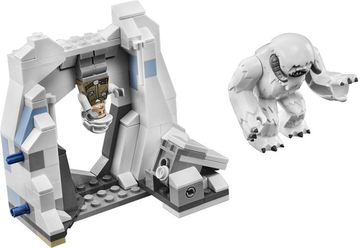Actual product image LEGO Star Wars Assault on Hoth (75098, LEGO Star Wars)