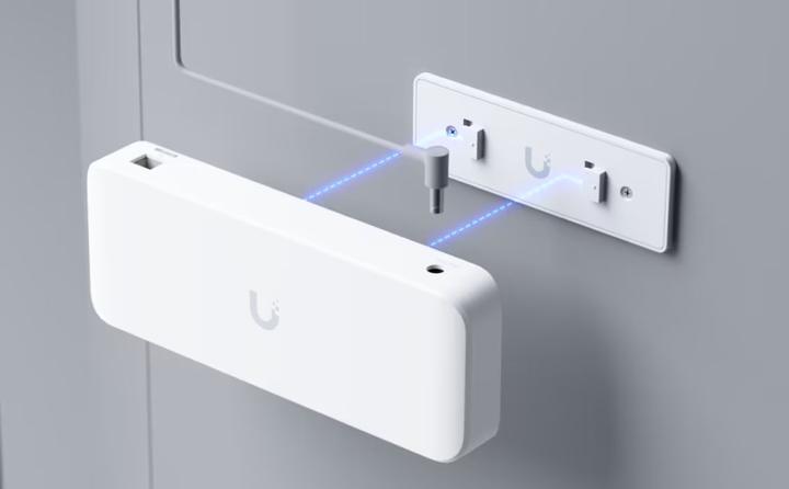 Actual product image Ubiquiti Ultra 60W (8 Ports)