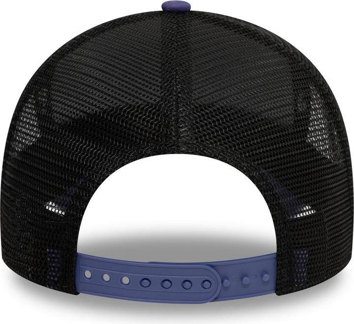 Actual product image New Era Mesh Trucker Snapback Cap - Newcastle United Blau