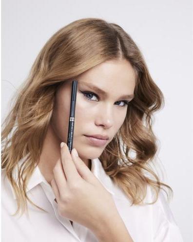 Productafbeelding L'Oréal Paris Onfeilbare Precisie Viltvoering (1 Naakt trotseren)