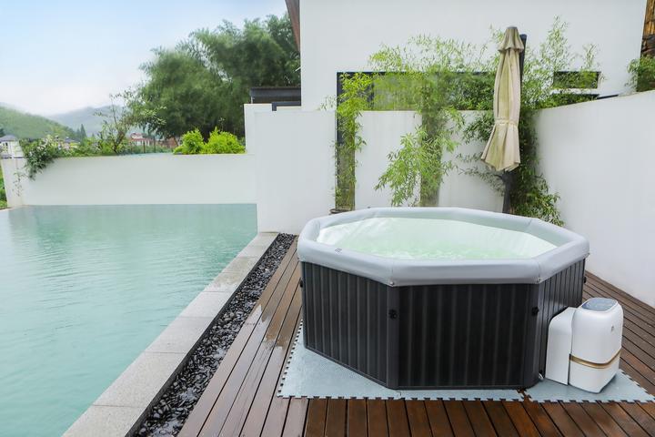 Actual product image PureHaven Inflatable whirlpool 193x193x76 cm for 6 persons self-cleaning incl. filter cartridges (6 pers.)