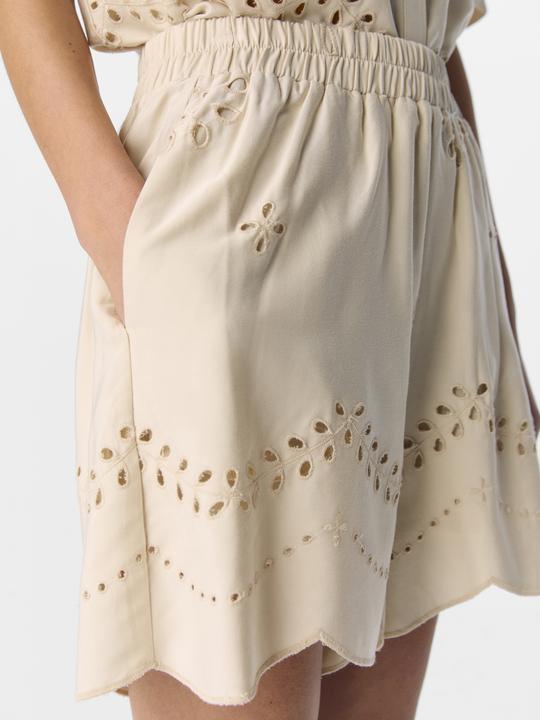Produktbild Object Broderie Anglaise Shorts (42)