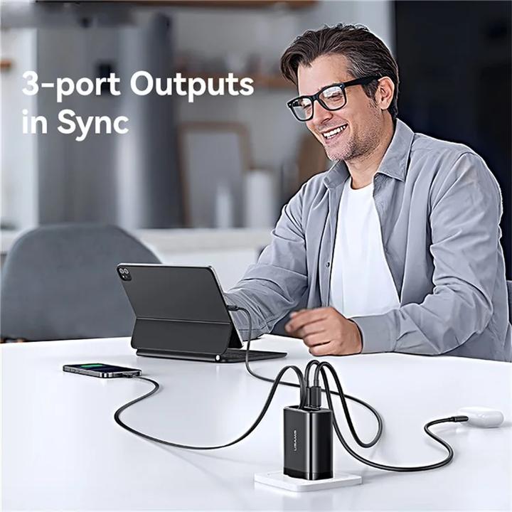 Produktbild Usams CC296 30W Fast Charger With Retractable Type-C Cable (EU) - Xiang Series White (30 W)