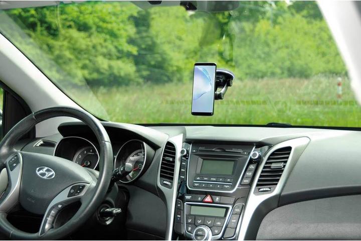 Actual product image Vivanco Wizard, magnetic car mount with suction cup for phones