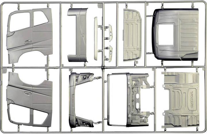 Actual product image Italeri 1:24 Volvo FH4 Globetrotter XL