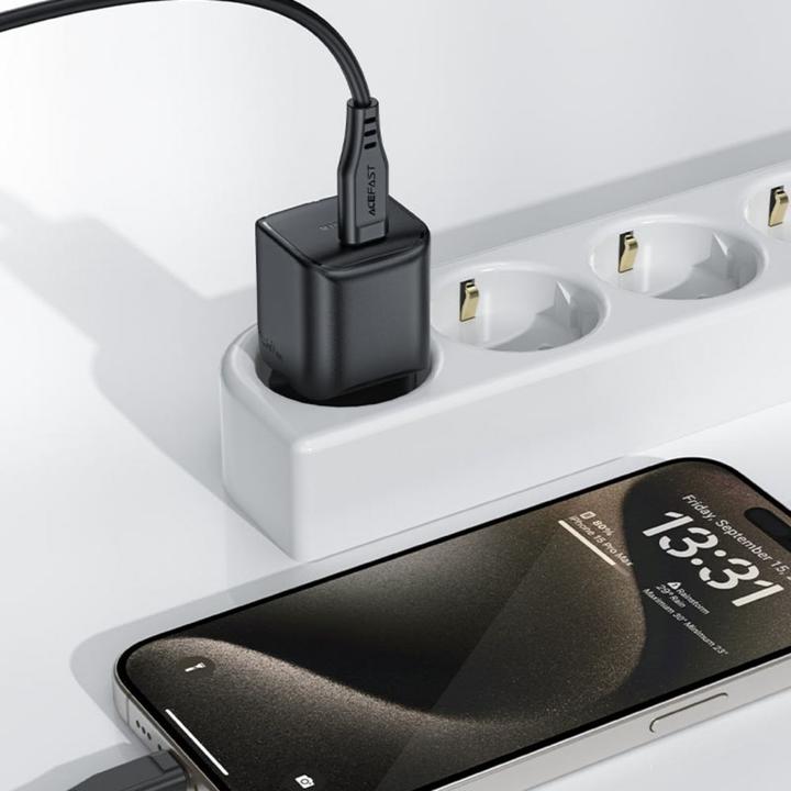 Actual product image Acefast A73 Mini PD 20W GaN USB-C wall charger - black (20 W)