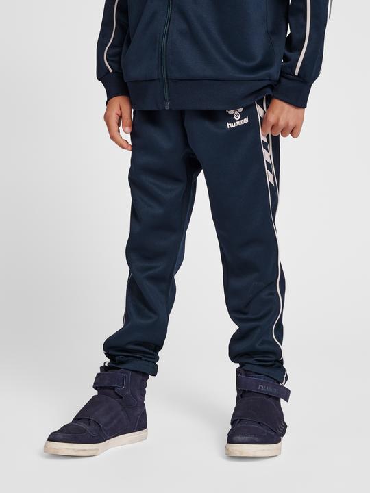 Actual product image hummel Track Tracksuit (176)