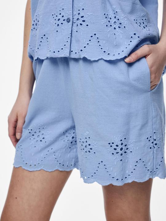 Actual product image Pieces PCALMINA STICKEREI Shorts (XS)