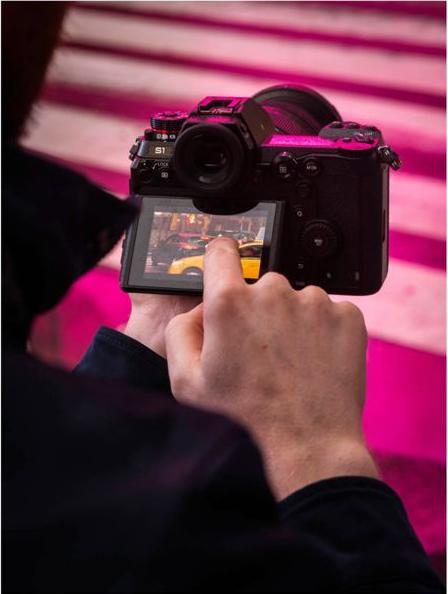 Produktbild Panasonic Lumix S1 (24 - 105 mm, 24.20 Mpx, Vollformat)