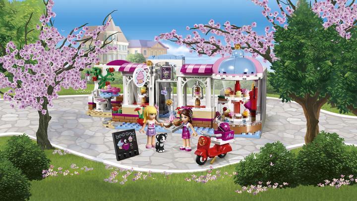 Actual product image LEGO Heartlake Cupcake Café (41119, LEGO Friends)