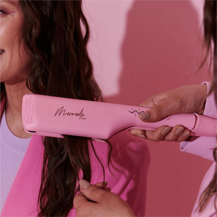 Actual product image Mermade The new Double Waver by Hair embodies the philosophy "less is more". With its inn
