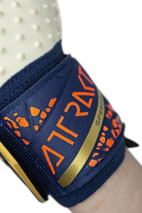 Actual product image Reusch Goalkeeper glove Attrakt Speedbump Premium - 9 (9)