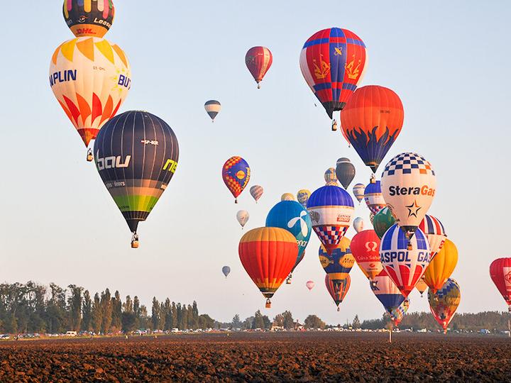 Actual product image Smartbox Private balloon flight of 1 hour 30 minutes in Toggenburg for 5 people (5 pers.)