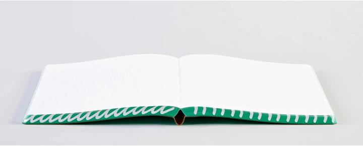 Actual product image Nuuna Graphic L, Write Love Play (22 x 16.5 cm, Dotted, Soft cover)