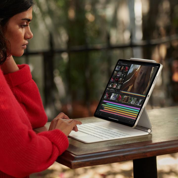Produktbild Apple iPad Pro 2021 (5. Gen) (nur WLAN, 12.90", 256 GB, Space Grey)