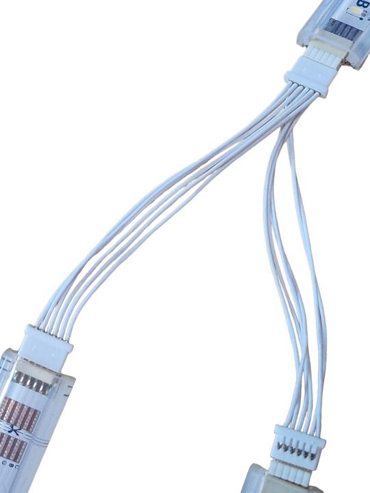 Productafbeelding Light Solutions Kabel til Philips Hue LightStrip V4 - Y-splitter - Hvid - 1 st