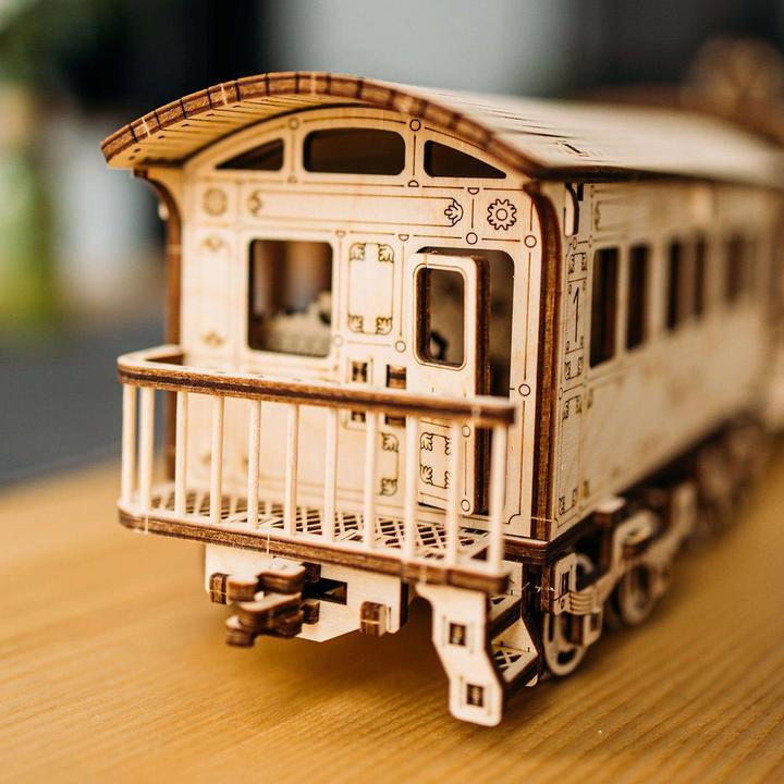 Actual product image Wood Trick Locomotive R17