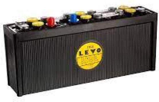Produktbild Rätikon Batterien 6 S 52 HGI Oldtimer Batterie in Original Hartgummi (HGI) Kasten 6V 70Ah/20h 510A (EN) (12 V, 70 Ah, 510 A)