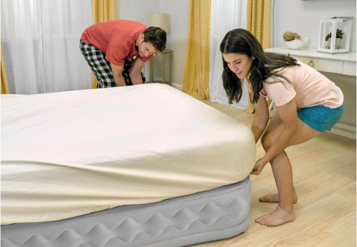 Actual product image Intex Airbed Queen Supreme Air-Flow (150 x 200 cm)