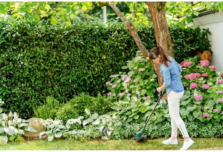 Produktbild Bosch Home & Garden Rasentrimmer EasyGrassCut 23 (Trimmfaden)