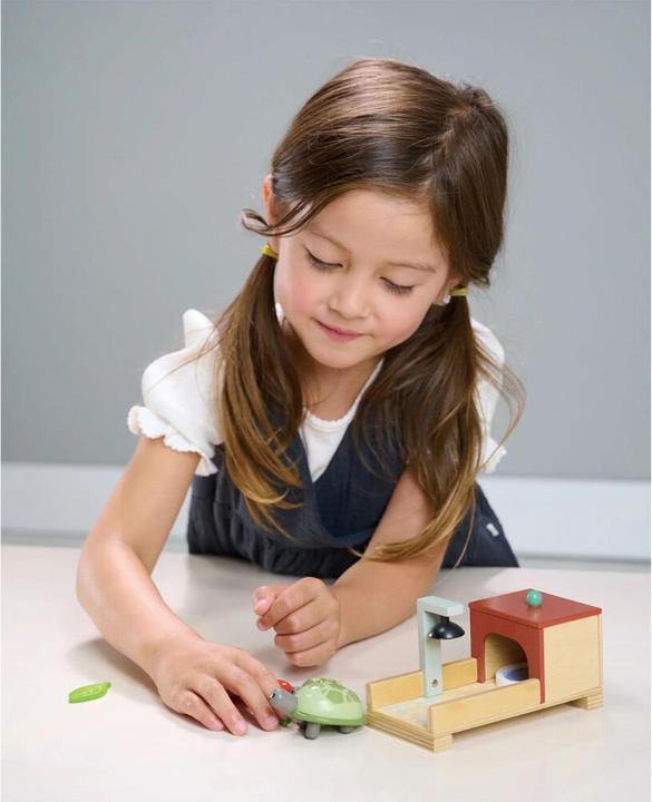 Actual product image Tender Leaf Toys Turtle Pet Set