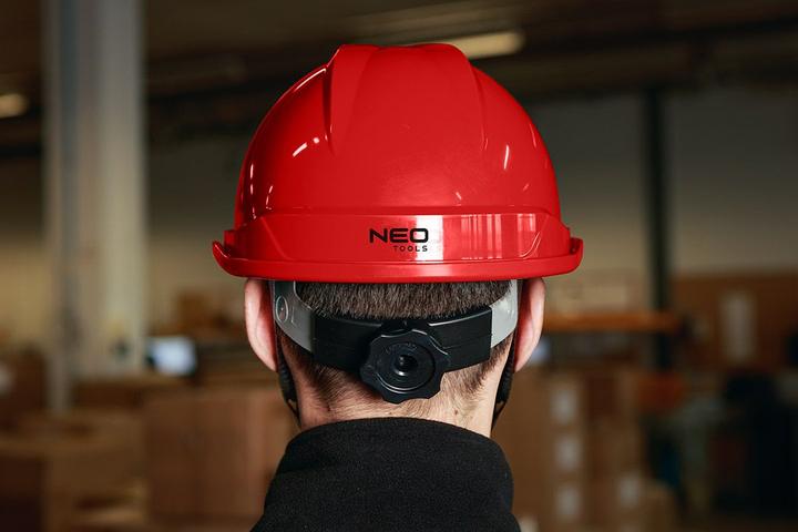 Produktbild Neo Industriehelm mit Kinnriemen, rot (52 - 64 cm)