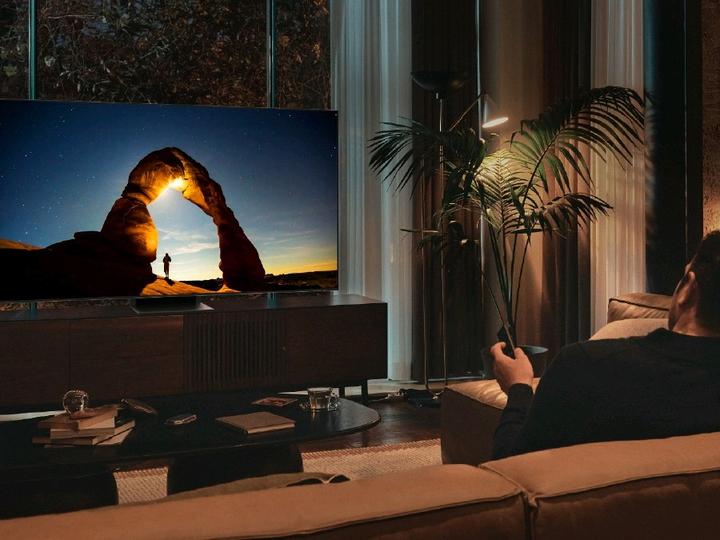 Actual product image Samsung QE85QN900B (85", QN900B, QLED, 8K, 2022)
